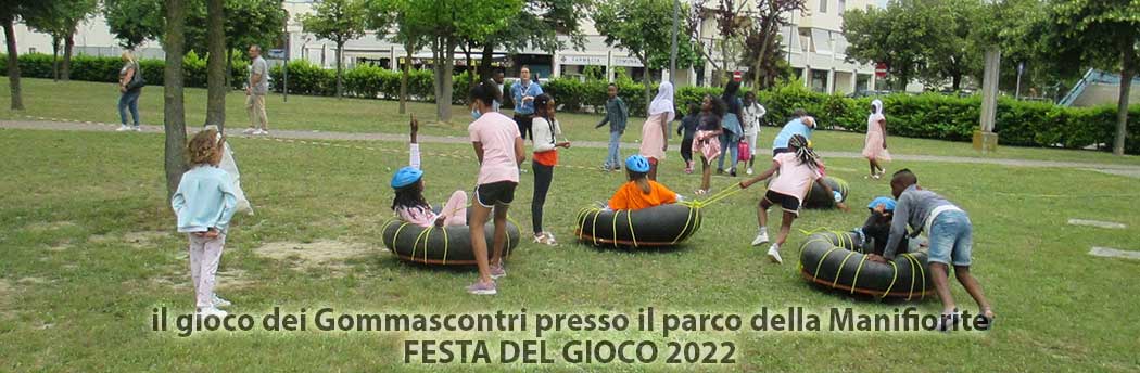 giocare con i gommascontri al parco delle manifiorite per la festa del gioco